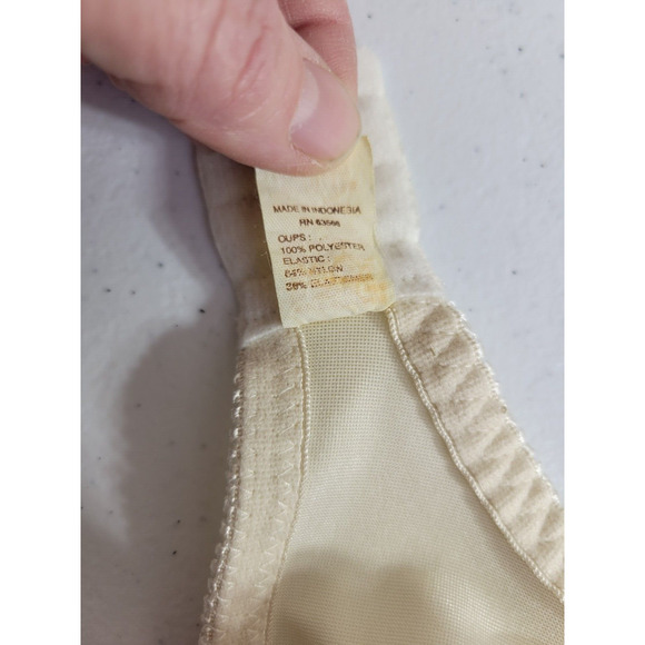 Vtg Velmont Woolite Ivory Lace Full Figure Adjustable Underwire Bra Size 38D - Picture 4 of 8